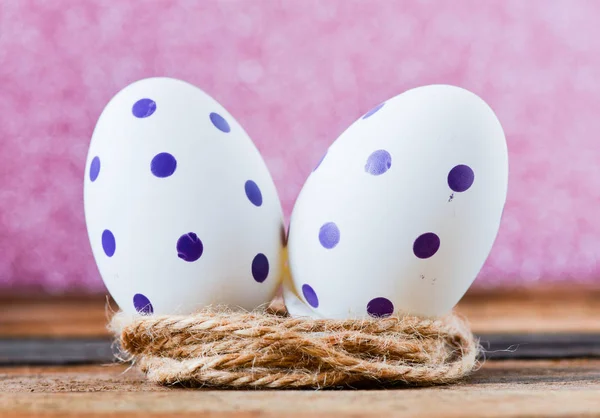 Barevná Malovaná Velikonoční Vajíčka Hnízdě — Stock fotografie