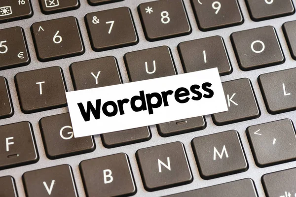 Närbild Laptop Tangentbord Knappar Med Symboler Och Text Wordpress — Stockfoto