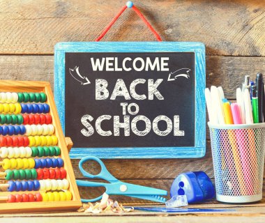 Kara tahta metin kavramı geri kitabe okul için