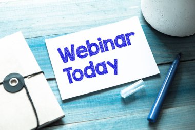 Webinar bugün metin kavramı, ahşap arka plan