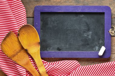 ahşap çerçeve siyah tahta, boş alan