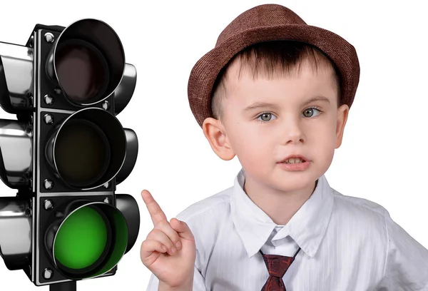 Malý Chlapec Ukazuje Semaforu Pojem Pravidel Silničního Provozu — Stock fotografie