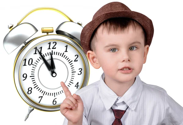 Niño Con Sombrero Señala Reloj Concepto Tiempo — Foto de Stock