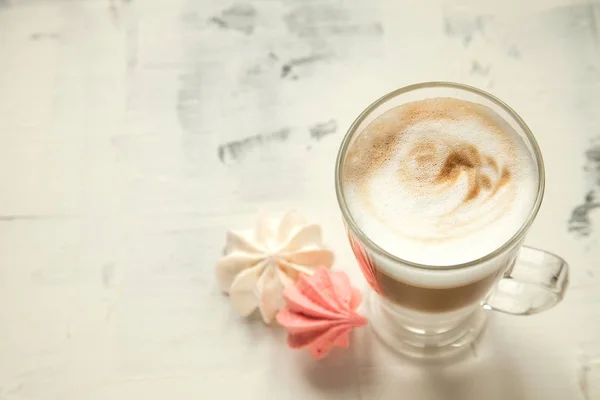 Kaffee am Morgen weiß Hintergrund-Attrappe — Stockfoto