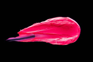 Lekeli ruj siyah bir izole arka plan üzerinde pembe