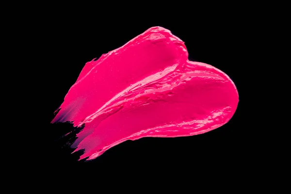 Rossetto sbavato rosa su sfondo nero isolato — Foto Stock