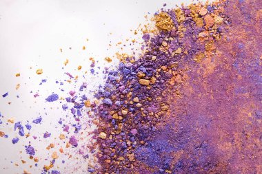 Çok renkli göz farı izole arka plan dağınık toz