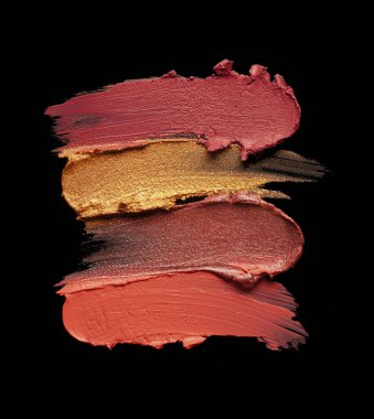Kırmızı pembe turuncu ruj paleti siyah izole arkaplan dokusu lekesi