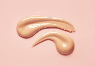 Sıvı makyaj temeli florür dokusunun boru damlaları