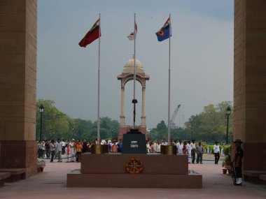 2009-08-27 Hindistan, 27 _ Jaipur - Delhi (Sony Cyber-shot Dsc-H5) Hindistan, Jaipur, turizm, seyahat, şehir, kasaba, mimari, anıt, bina, cadde, dağ