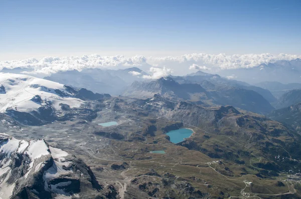 Alpler üzerinden bölgedeki en yüksek zirvesi