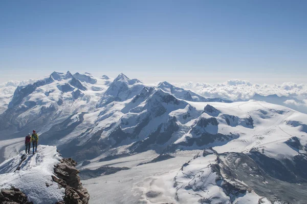 Alpler üzerinden bölgedeki en yüksek zirvesi