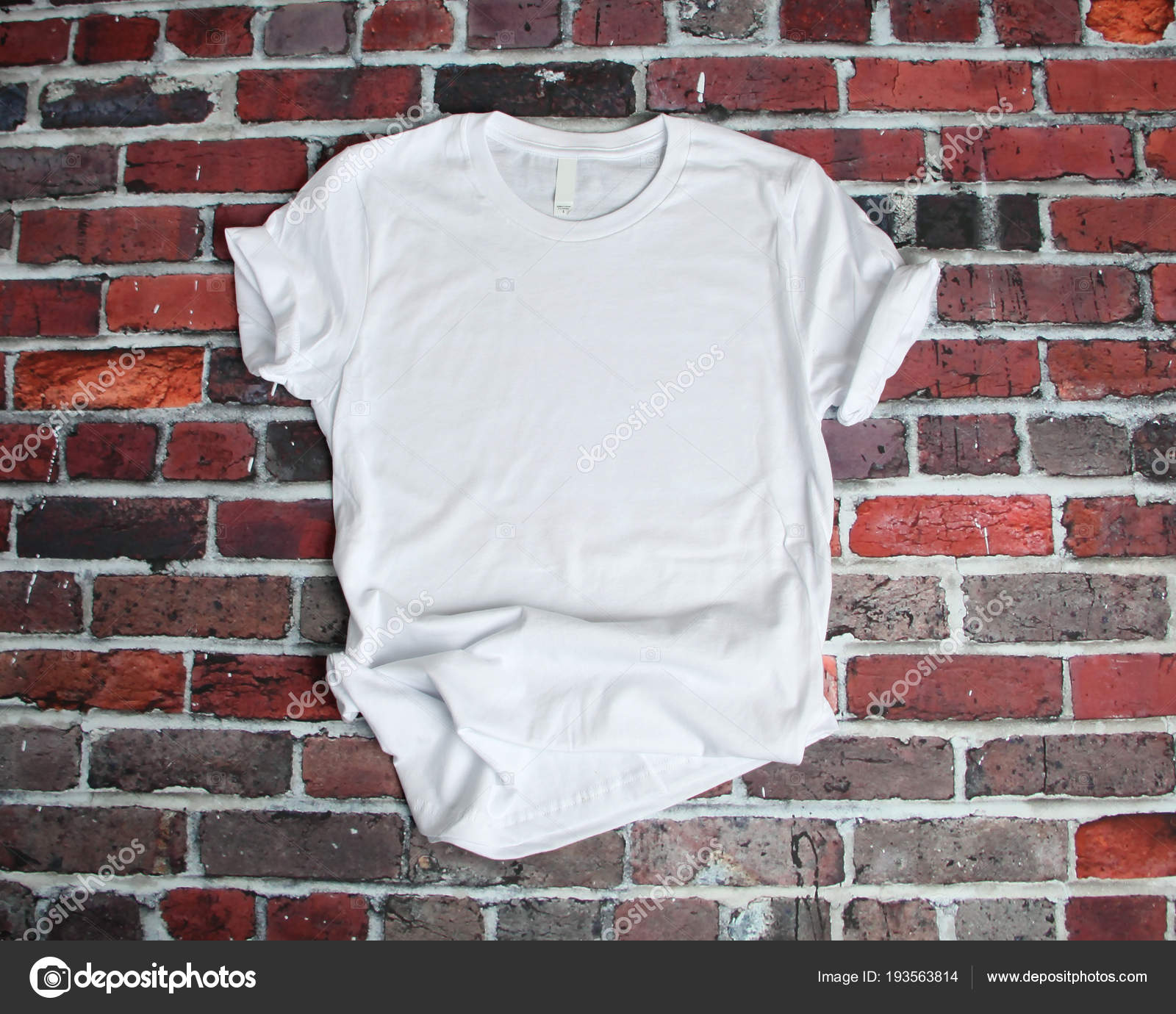 Download Shirt flat lay mockup | Flat lay mockup of white tee shirt ...