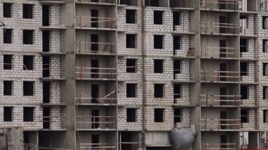 Çok katlı evin inşaat. İnşaat alanı.