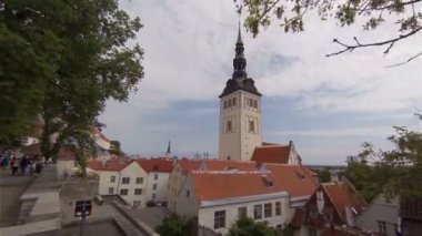 Eski Tallinn. Mimari, eski evler, sokaklar ve mahalleler. Estonya.