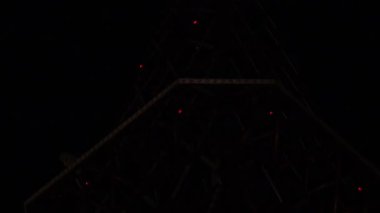 Bir kopyasını Eyfel Kulesi. Varna. Golden Sands. Bulgaristan beldesinde.