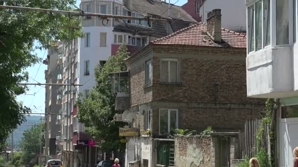 Warna. Bulgarien. Gebäude, Straßen, Bezirke. — Stockvideo