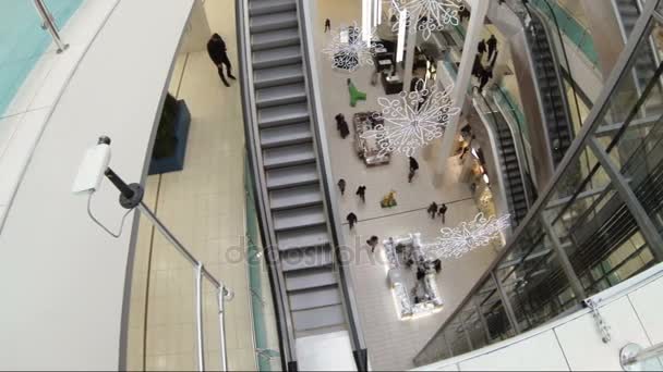 Бизнес-центр эскалатор — стоковое видео