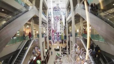 Alışveriş merkezindeki Asansör.