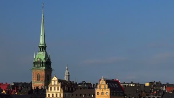 Vista de Gamla Stan en Estocolmo. Ciudad Vieja. Países Bajos . — Vídeos de Stock