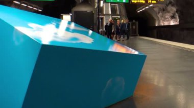 Solna tel. Metro istasyonu. Sanat metro. Stockholm. İsveç.