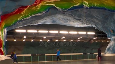 Stadion. Metro istasyonu. Sanat metro. Stockholm. İsveç.