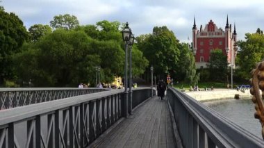 Köprü ile taç Skeppsholmen Adası, Stockholm, İsveç.