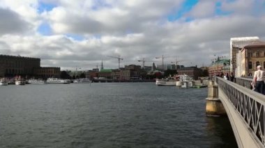 Köprü ile taç Skeppsholmen Adası, Stockholm, İsveç.