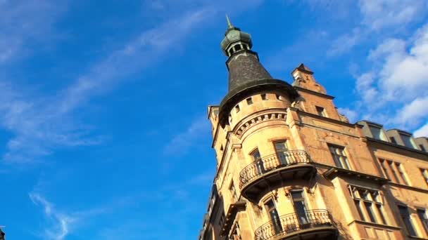 Stockholm. Staré město. Architektura, staré domy, ulice a čtvrti. — Stock video