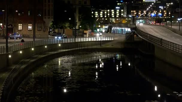 Stockholm. Oude stad. Architectuur, oude huizen, straten en buurten. Nacht, verlichting. — Stockvideo