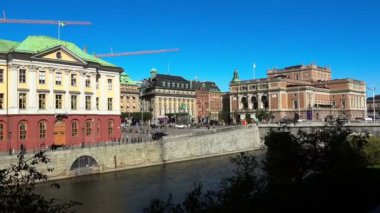 Kral Gustav Ii Adolf İsveç Kraliyet Operası karşı atlı heykeli. Stockholm. İsveç.