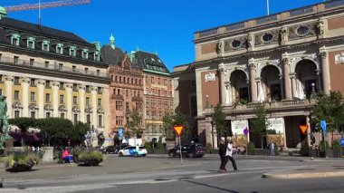Kral Gustav Ii Adolf İsveç Kraliyet Operası karşı atlı heykeli. Stockholm. İsveç.