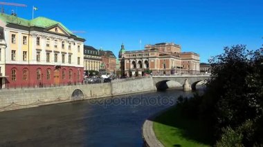 Kral Gustav Ii Adolf İsveç Kraliyet Operası karşı atlı heykeli. Stockholm. İsveç.