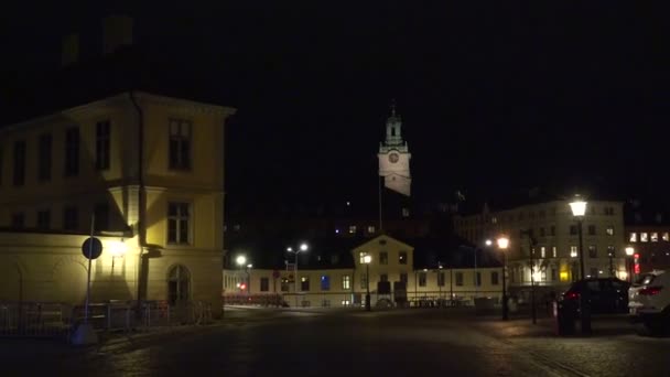 Kerk in Stockholm. Zweden. Nacht, verlichting. — Stockvideo