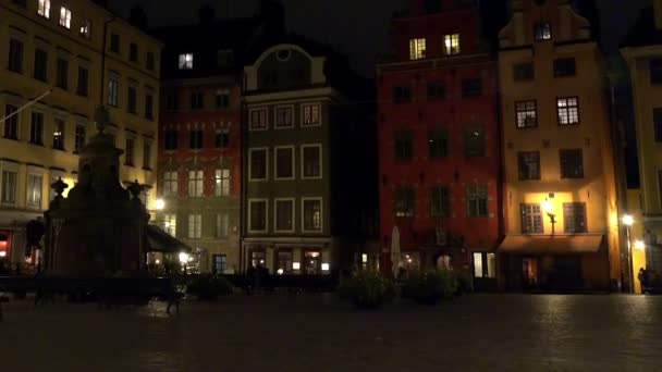 Publiek-plein Stortorget in Stockholm. Zweden. Nacht, verlichting — Stockvideo