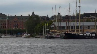 Dolgu ve iskelesi Stockholm Merkezi. İsveç.