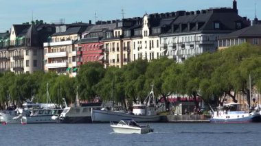 Dolgu ve iskelesi Stockholm Merkezi. İsveç.
