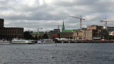 Dolgu ve iskelesi Stockholm Merkezi. İsveç.