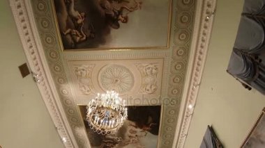 Muhteşem Odalar ve St. Petersburg Mikhailovsky Kalesi'nin iç.