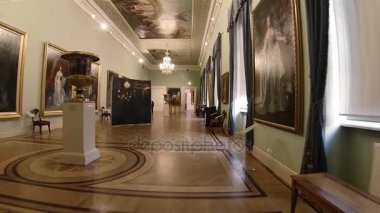 Muhteşem Odalar ve St. Petersburg Mikhailovsky Kalesi'nin iç.