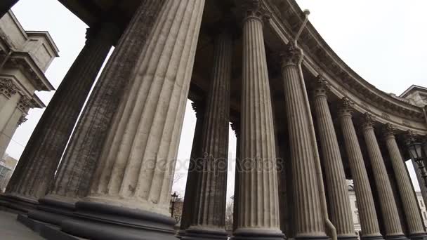 Columnas de la Catedral de Kazán en San Petersburgo . — Vídeo de stock