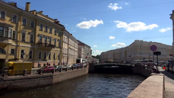 The Moika river embankment. Saint-Petersburg. 4K. — Stock Video
