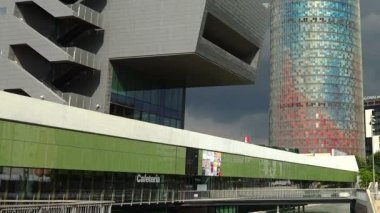 Barcelona 'daki Torre Agbar. İspanya.