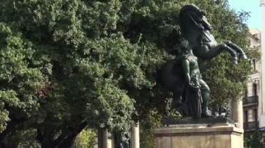 Barcelona. İspanya. Mimari, eski evleri, sokakları ve mahalleleri.
