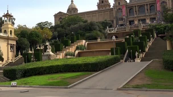 Pohled na Catalunya národního muzea umění. Barcelona, Španělsko. — Stock video