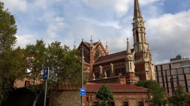 Barcelona'da kilise, tapınak. İspanya.
