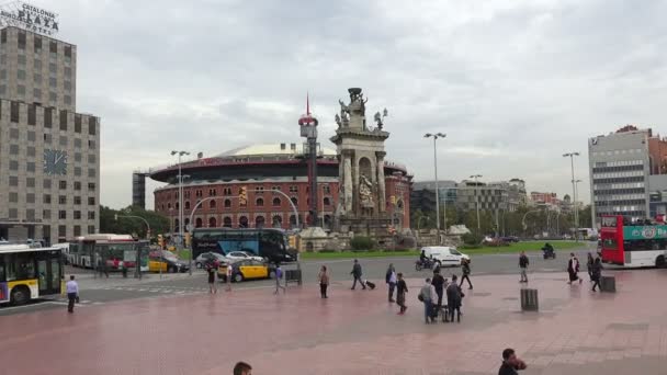 Старий фонтан у Барселоні. Іспанія. — стокове відео
