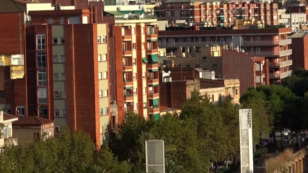 Dächer alter häuser in barcelona. Spanien. — Stockvideo