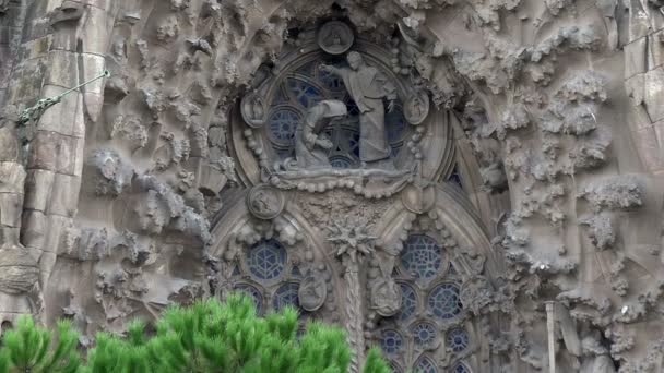 在巴塞罗那圣家族大教堂。西班牙. — 图库视频影像