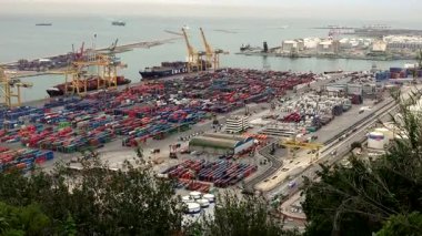 Kargo liman. Barcelona, İspanya.